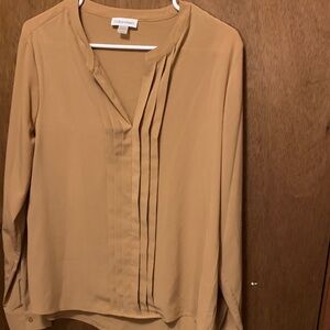 Calvin Klein Women's Beige Blouse Size Large. Great for Professionals.